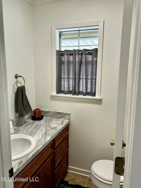 Bath - 133 Mcgee Ln, Florence, MS 39073 photo 1 of 5