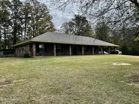 Exterior - 133 Mcgee Ln, Florence, MS 39073 photo 2 of 14