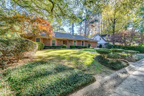 5356 Farnsworth Dr, Jackson, MS 39211