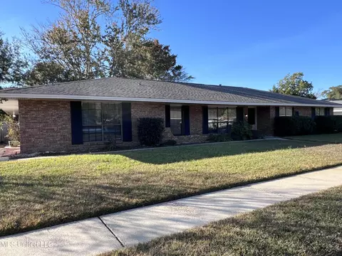 710 Parkwood Dr, Long Beach, MS 39560