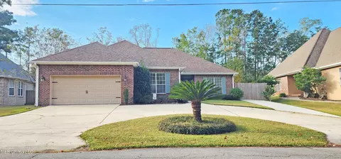 6450 Kalipekona Way, Diamondhead, MS 39525
