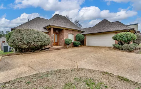 537 Turtle Ln, Brandon, MS 39047