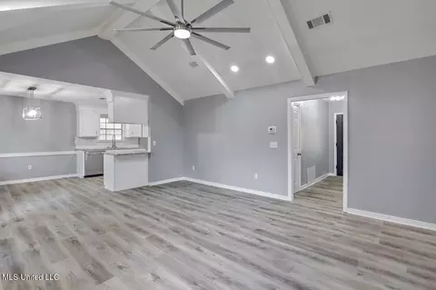 4007 Torrey Pines Dr, Byram, MS 39272 photo 7