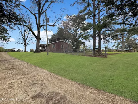 Exterior - 4505 Old Jackson Rd, Terry, MS 39170 photo 3 of 9