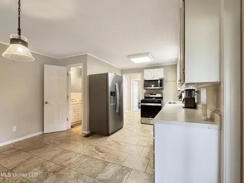 Kitchen - 4505 Old Jackson Rd, Terry, MS 39170 photo 2 of 3