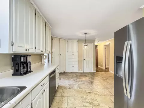Kitchen - 4505 Old Jackson Rd, Terry, MS 39170 photo 3 of 3