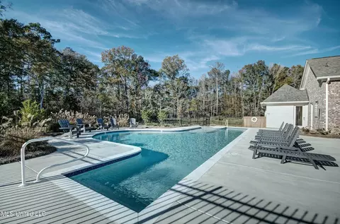 Exterior - 140 Freedom Ring Dr, Brandon, MS 39047 photo 7 of 10