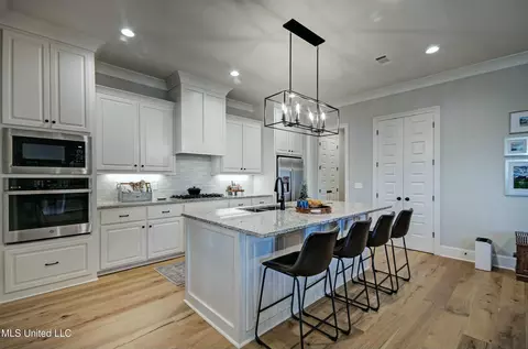 Kitchen - 140 Freedom Ring Dr, Brandon, MS 39047 photo 2 of 5