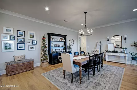 Dining - 140 Freedom Ring Dr, Brandon, MS 39047 photo 1 of 2