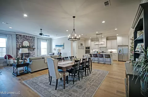 Dining - 140 Freedom Ring Dr, Brandon, MS 39047 photo 2 of 2
