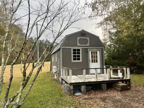 2465 Singleton Rd, Carthage, MS 39051