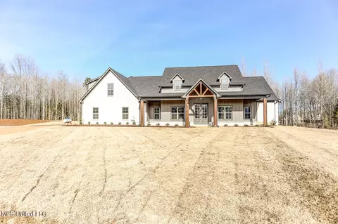 9080 Treadway Creek Dr, Hernando, MS 38632