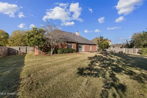 Exterior - 433 Fairfield Dr, Madison, MS 39110 photo 3 of 3