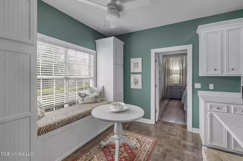Entry Way - 433 Fairfield Dr, Madison, MS 39110 photo 4 of 5
