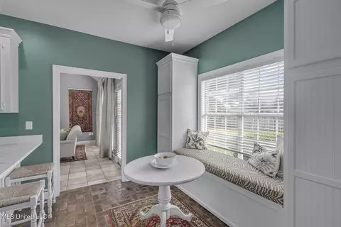 Entry Way - 433 Fairfield Dr, Madison, MS 39110 photo 3 of 5