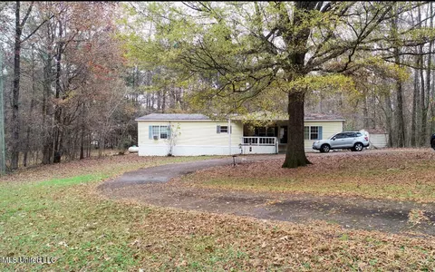 173 Cypress Corner Rd, Senatobia, MS 38668
