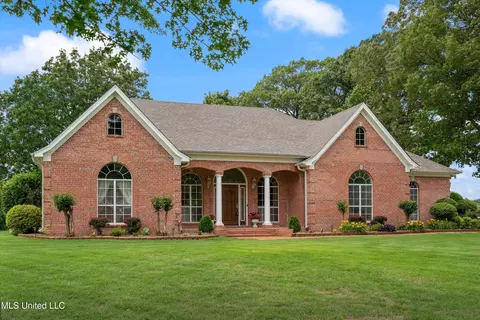 1269 Swinging Gate Cv, Hernando, MS 38632