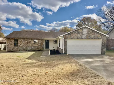 3815 Woodland Dr, Horn Lake, MS 38637