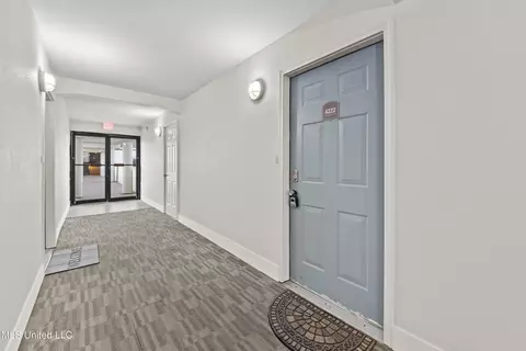 2046 Beach #A-222, Biloxi, MS 39531