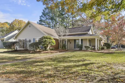 523 Live Oak Dr, Madison, MS 39110