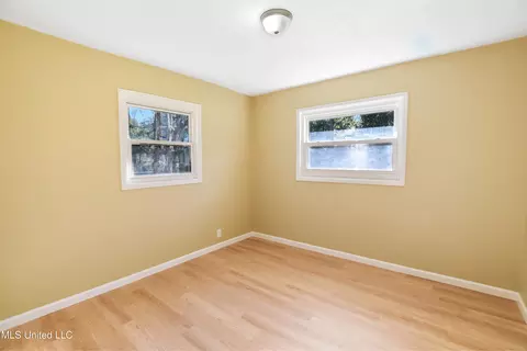 Bedroom - 3625 Rollins Ave, Moss Point, MS 39563 photo 4 of 5