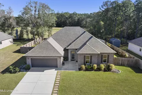 12108 Michael Grace Dr, Gulfport, MS 39503