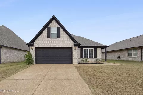 7790 Callie Dr, Southaven, MS 38671