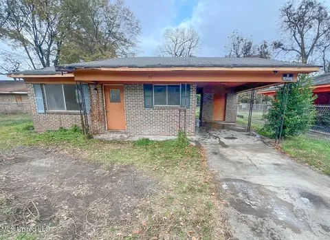 712 W Walthall St, Greenville, MS 38701