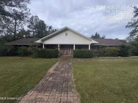 16 S Fourth St, Morton, MS 39117