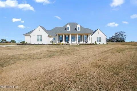 104 Sagamore Cv, Flora, MS 39071