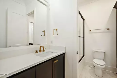Bath - 104 Sagamore Cv, Flora, MS 39071 photo 5 of 8