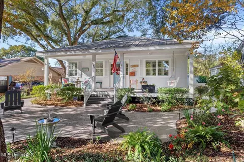 145 Saint Charles Ave, Biloxi, MS 39530