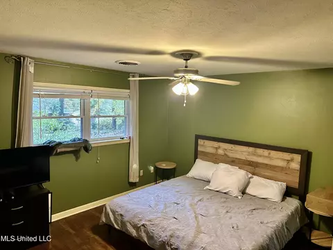 Bedroom - 54 Melanie Rd, Natchez, MS 39120 photo 1 of 5