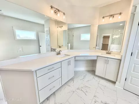 Bath - 1772 Bakersfield Way, Nesbit, MS 38651 photo 1 of 5