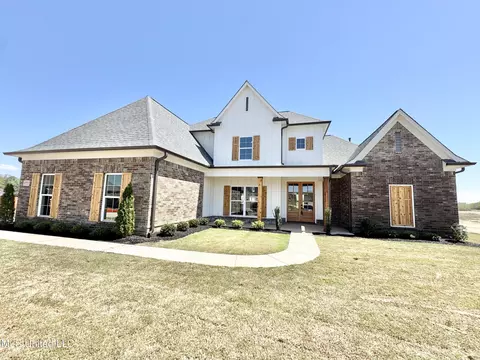 1772 Bakersfield Way, Nesbit, MS 38651