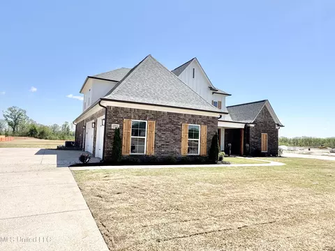Exterior - 1772 Bakersfield Way, Nesbit, MS 38651 photo 2 of 5
