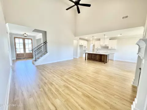 Living - 1772 Bakersfield Way, Nesbit, MS 38651 photo 1 of 3