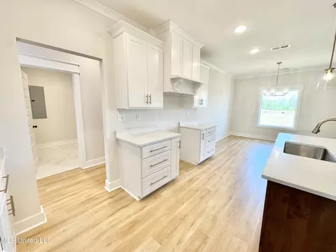Kitchen - 1772 Bakersfield Way, Nesbit, MS 38651 photo 1 of 1