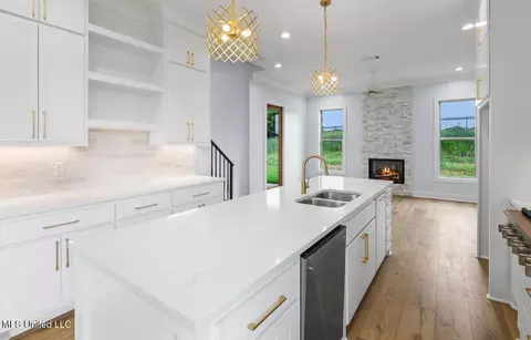 Kitchen - 135 Genoa Dr, Madison, MS 39110 photo 1 of 3