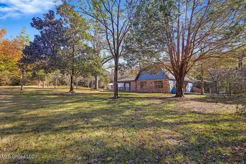 19559 B Saucier Rd, Saucier, MS 39574 photo 2