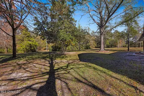 19559 B Saucier Rd, Saucier, MS 39574 photo 5