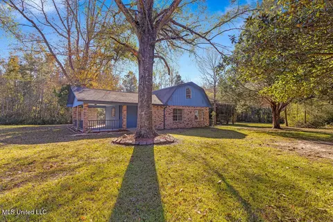 19559 B Saucier Rd, Saucier, MS 39574 photo 3