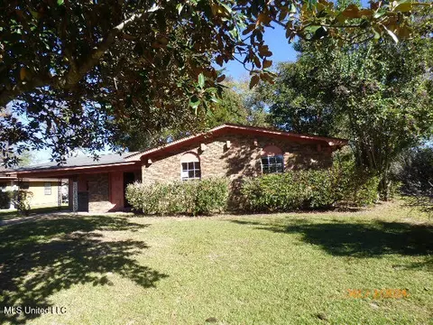 111 Coral Ave, Natchez, MS 39120