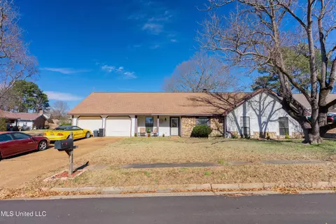 403 Hathaway Dr, Clinton, MS 39056