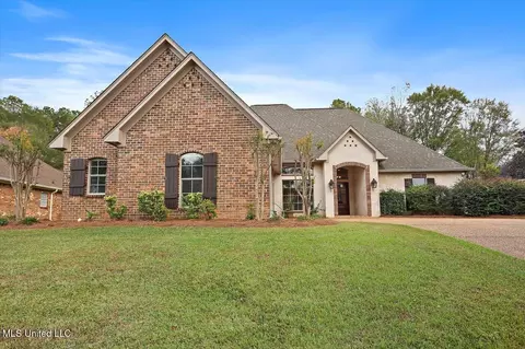166 Hartfield Dr, Madison, MS 39110
