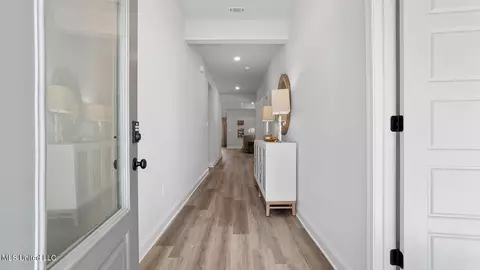Entry Way - 13573 Sarus Dr, Vancleave, MS 39565 photo 8 of 11