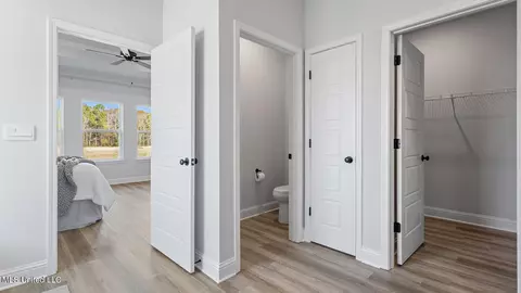 Entry Way - 13573 Sarus Dr, Vancleave, MS 39565 photo 3 of 11