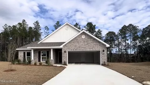 15225 Dandelion Dr, D'iberville, MS 39540