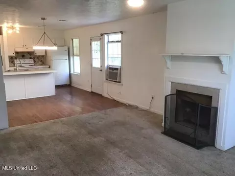 Living - 147 A Cumberland Rd, Brandon, MS 39047 photo 5 of 5