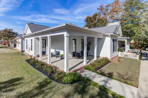 19739 Savannah St, Biloxi, MS 39532